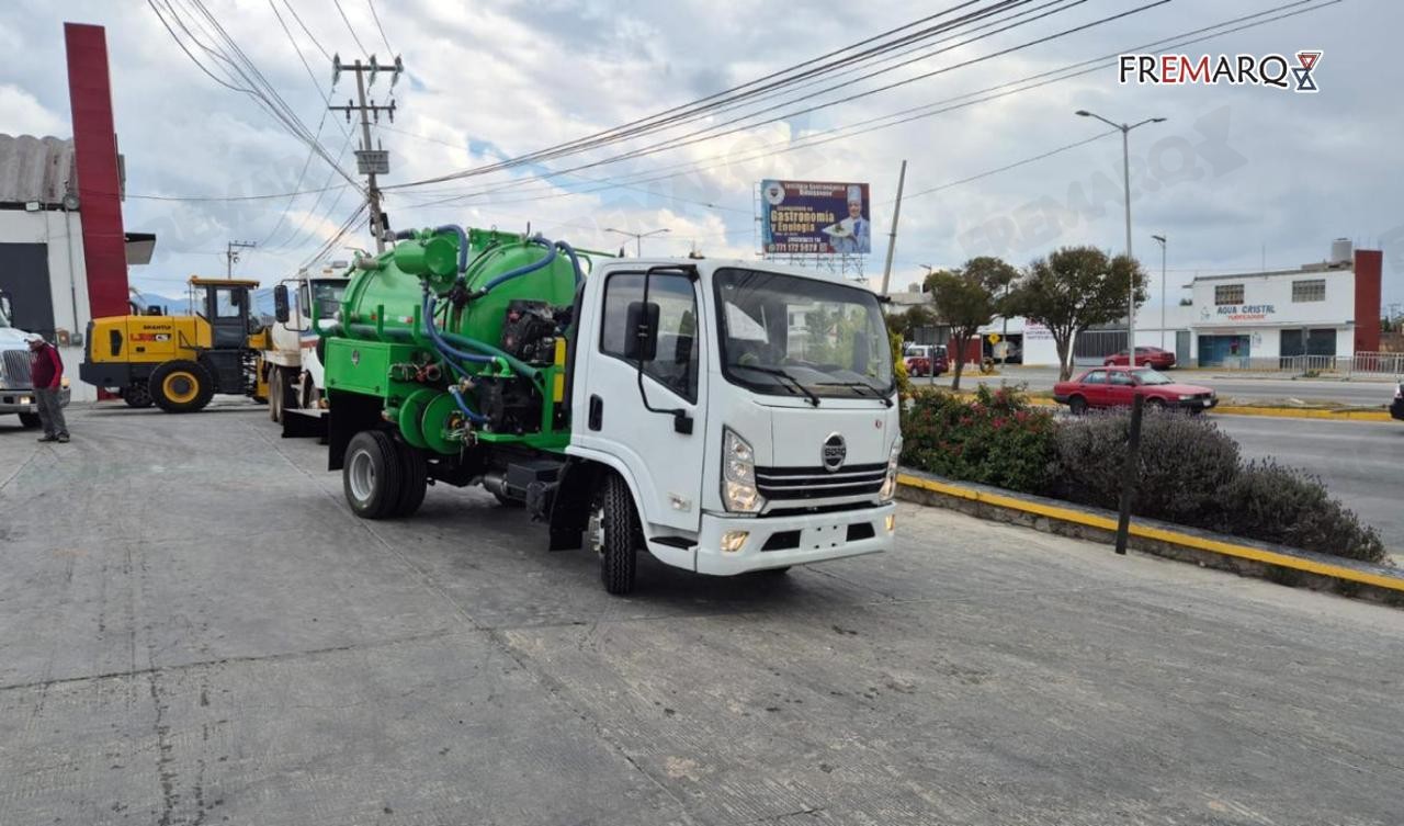 FREMARQ 4 m³ Vacuum Sewer Jetting Truck (Weichai K 7.5) - Fotografía #3